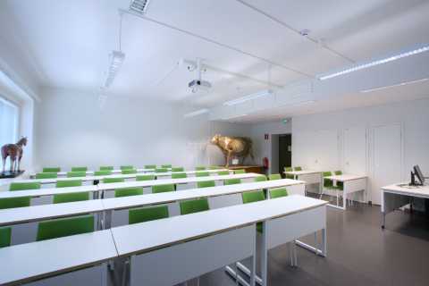 Picture of the front of the room 131
