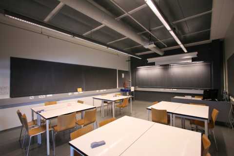 Picture of the front of the room B321