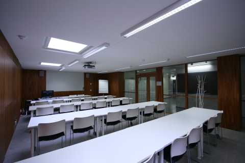 Picture of the back of the seminar room 114