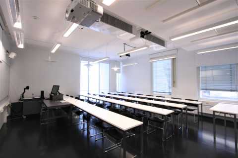 Picture of the front of the room 209