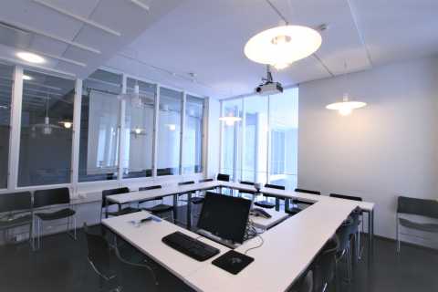 Picture of the front of the room 224