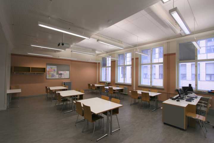 Picture of the front of the seminar room 105