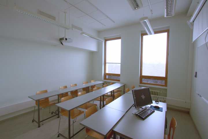 Picture of the front of the room 30