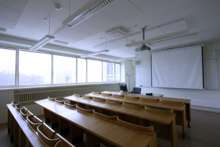 Picture of the back of the room 18