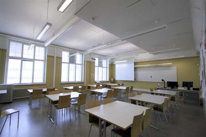 Picture back of seminar room 206