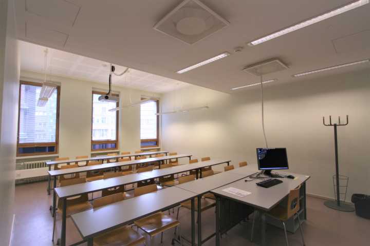 Picture of the front of the room 9