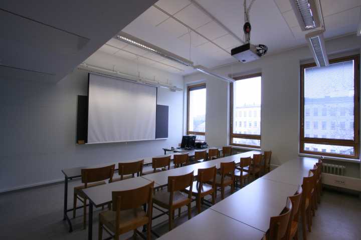 Picture of the back of the room 35