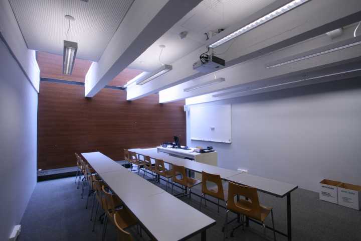 Picture of the back of the room A112
