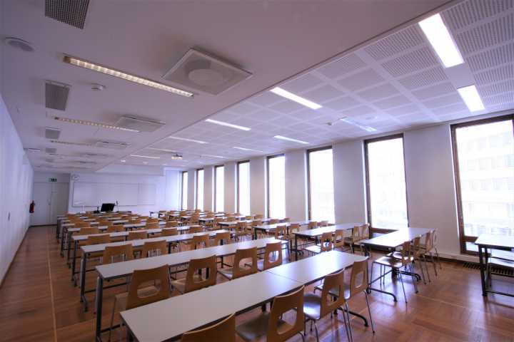 Picture of the back of the hall 4