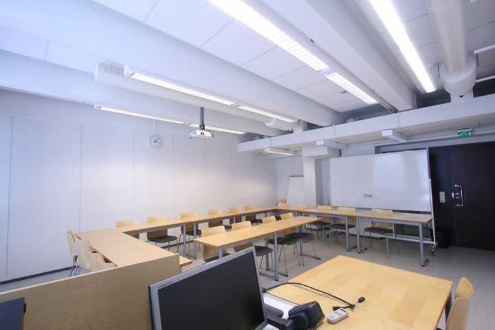 Picture of the front of the room 118
