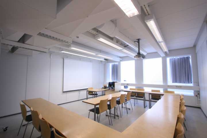 Picture of the back of the room 118