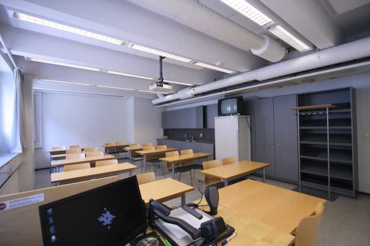 Picture of the back of the room 212