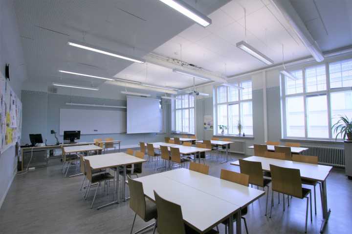 Picture of the back of the seminar room 205