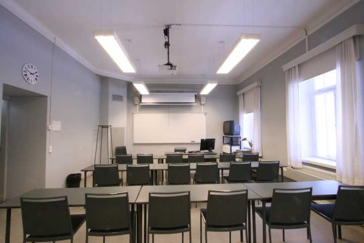 Picture of the back of the room A132