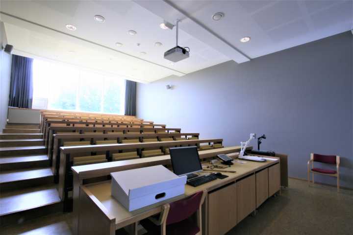 Picture of the front of the hall 107 (B4)