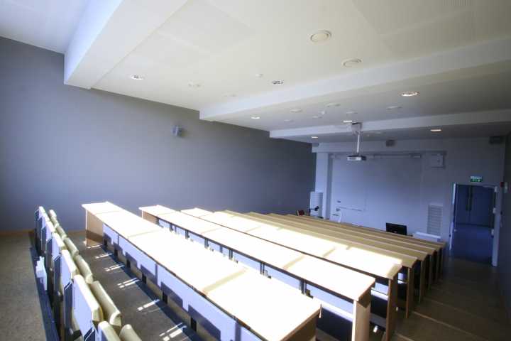 Picture of the back of the hall 107 (B4)
