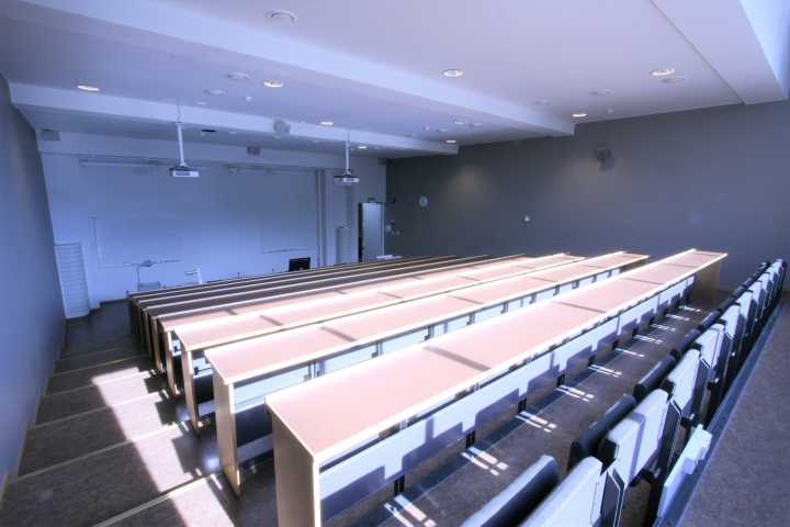 Picture of the back of the hall 106 (B5)