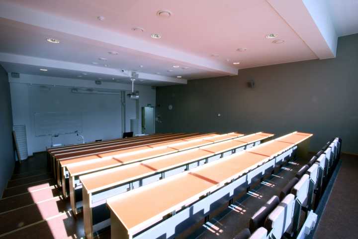 Picture of the back of the hall 105 (B6)