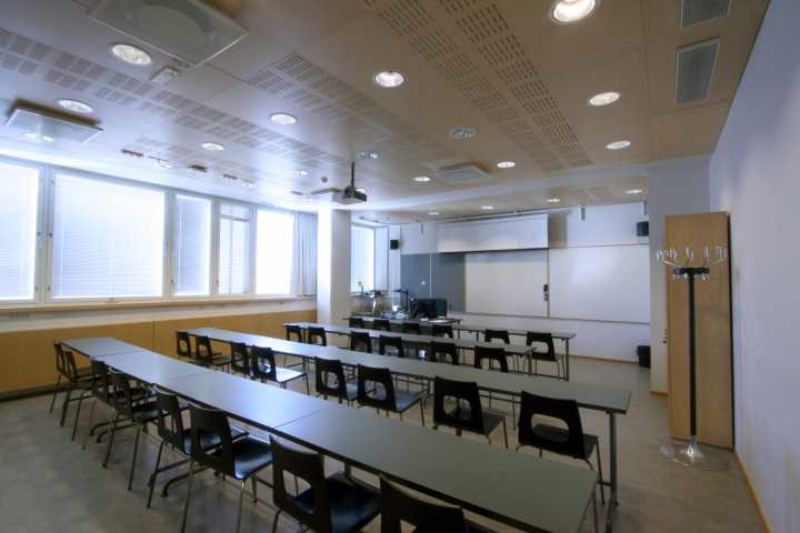Picture of the back of the room 341
