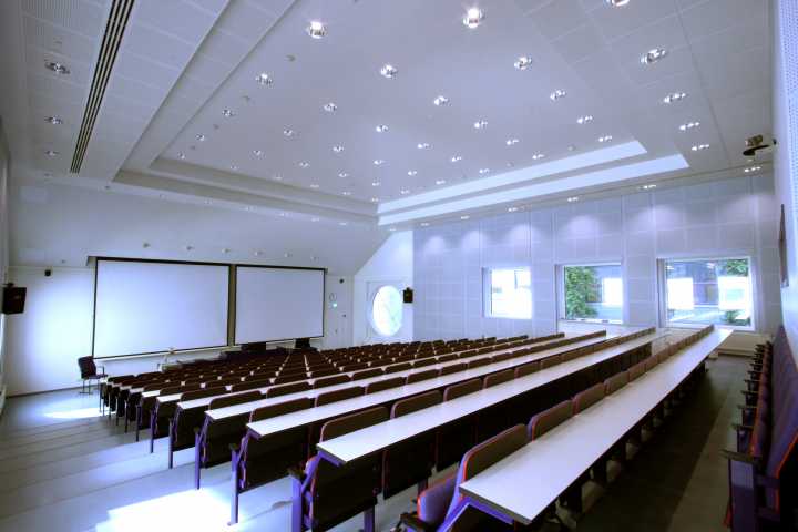 Picture of the back of the hall 2041