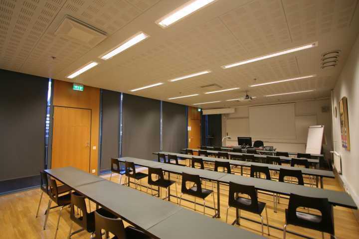 Kuva salin 1402 takaa