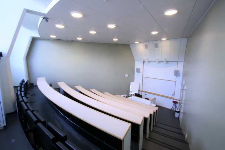 Picture of the back of the hall K111