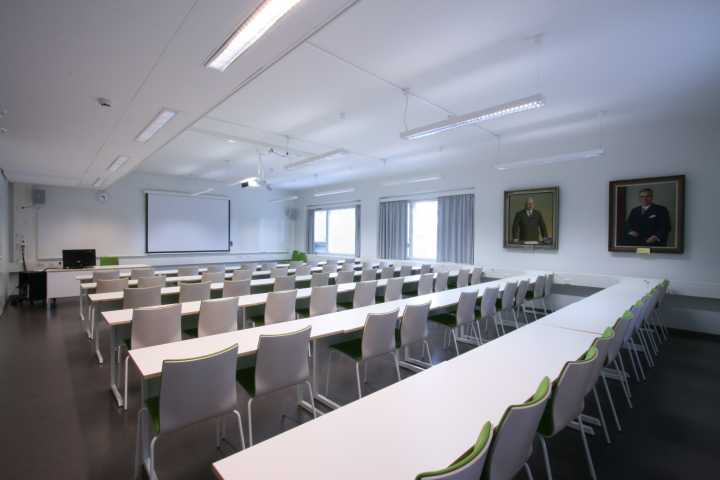 Picture of the back of the room 228