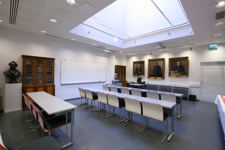 Picture of the front of the room B143