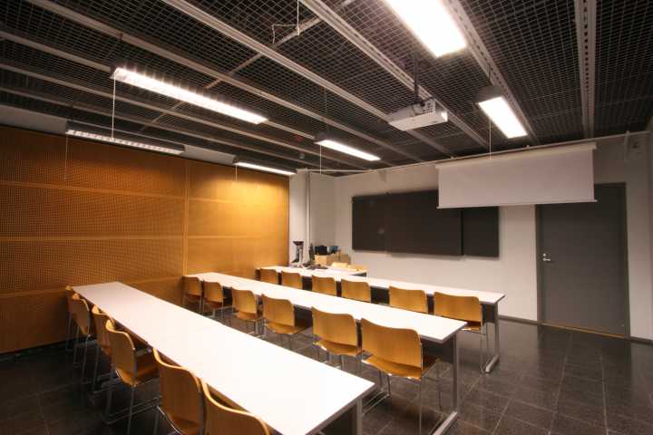 Picture of the back of the room D104