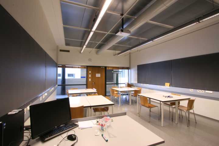 Picture of the back of the room B321