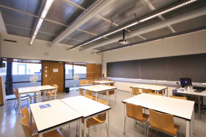 Picture of the front of the room B322