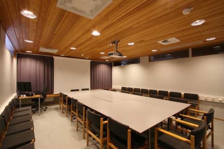Picture of the back of the room A205
