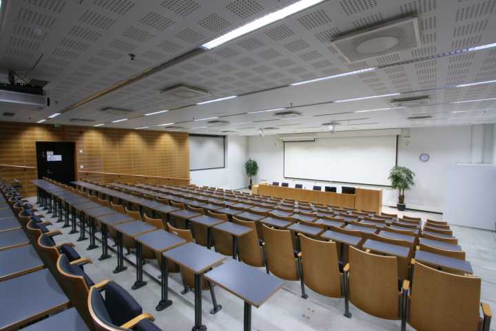 Picture of the back of the hall 2