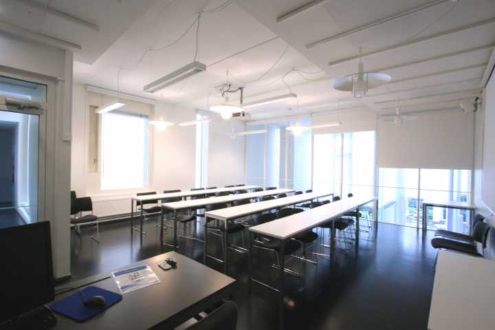 Kuva salin 234 edestä