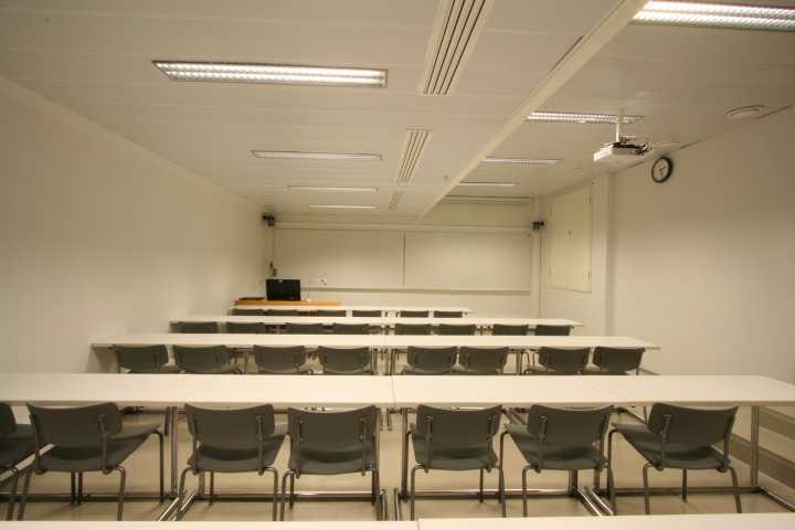Picture of the back of the seminar room 1