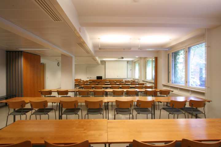 Picture of the back of the seminar room 3-4