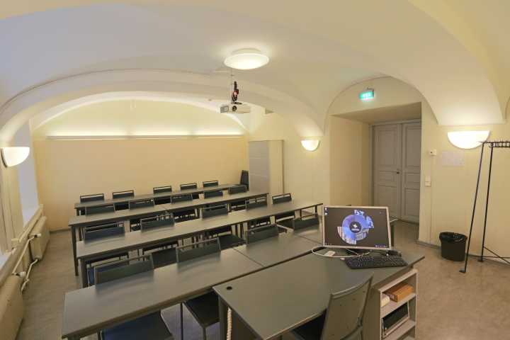 Picture of the front of the room B114