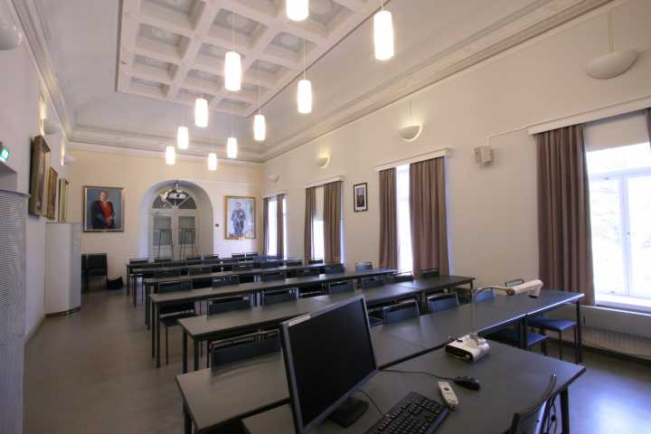 Kuva salin A205 edestä