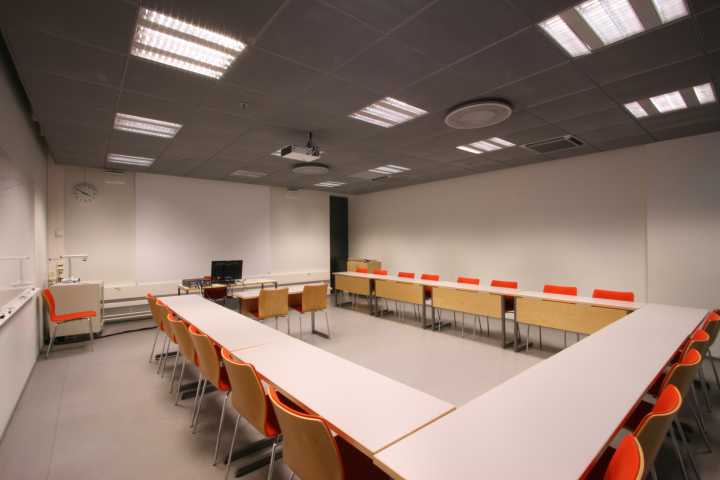 Picture of the back of the room K115