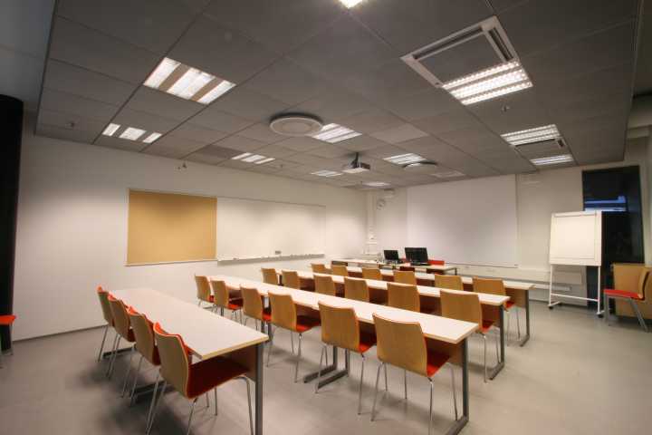 Picture of the back of the room K114