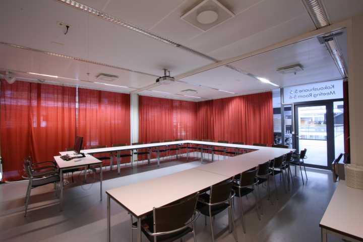 Picture of the back of the meeting room 5-6