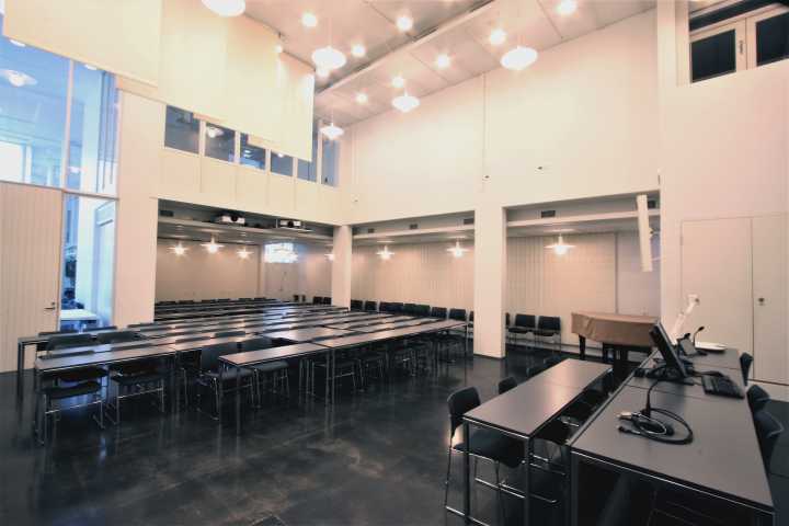 Picture of the front of the Festsal