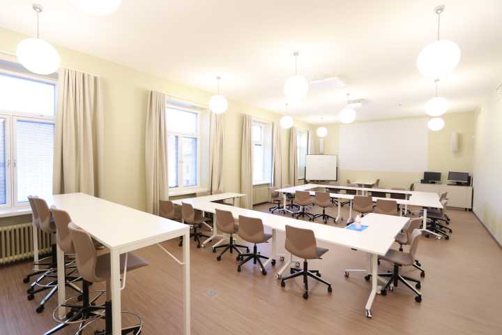 Kuva salin U4062 takaa