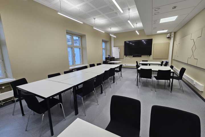 Picture of the back of the room 317