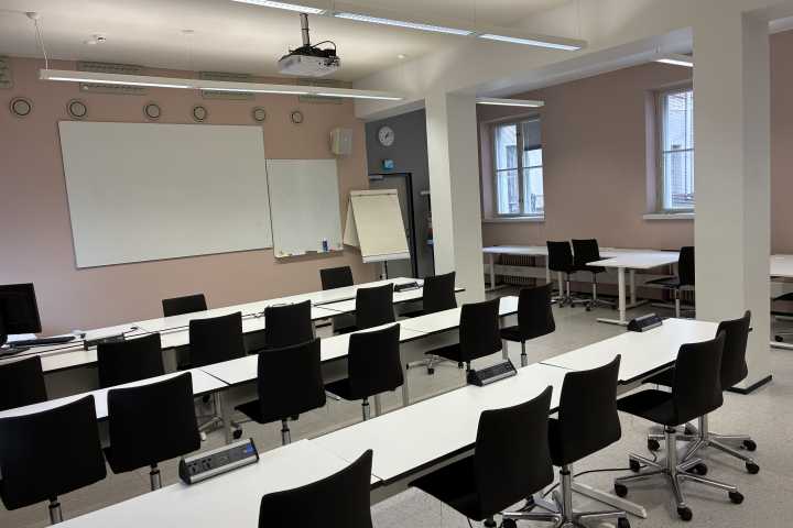 Picture behind of Hall 144