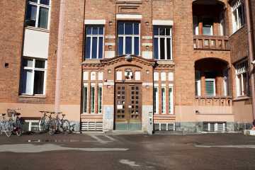 Apollon entrance